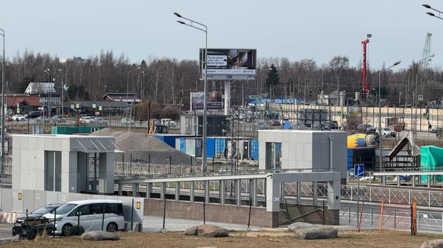 Выходы будущей станции метро «Лахта» открыли в Петербурге.