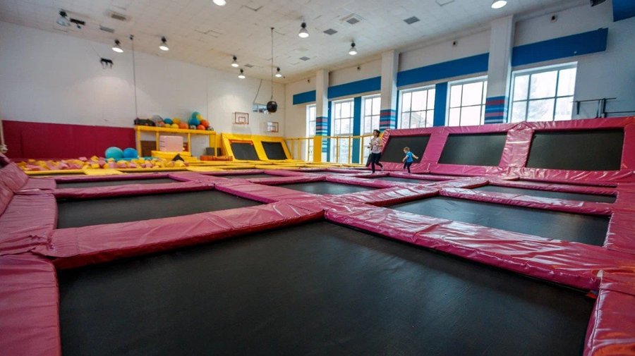 Батутный центр FlipFly
