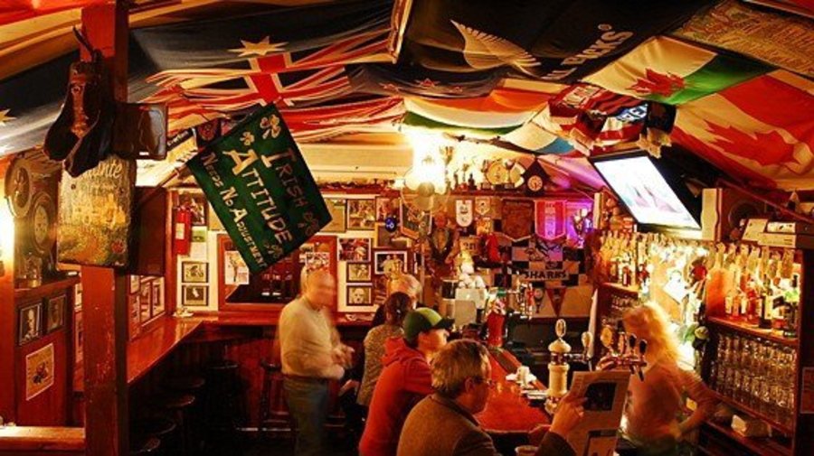 Silver's Irish Pub
