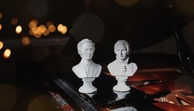 Моцарт vs. Шопен. Орган vs Рояль
