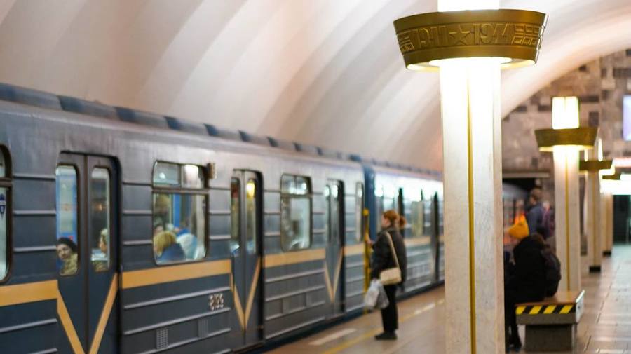 В ночь с 28 на 29 июня метро и наземный транспорт Петербурга будут работать без перерыва из-за «Алых парусов».