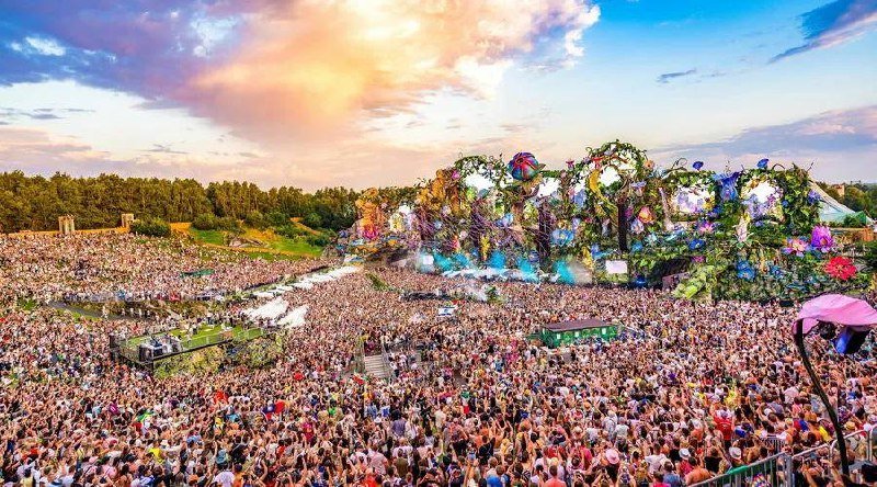 Tomorrowland впервые пройдёт в Таиланде — самый известный фестиваль электронной музыки проведут в стране, куда россиянам не нужна виза. 