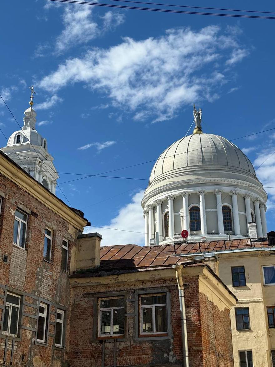 На крыше дома в Петербурге найдена мина времен войны