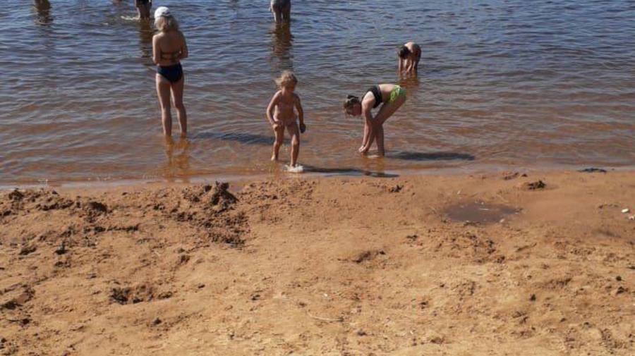 В Петербурге в ближайшие дни установится жара до +30…+32°C, а температура воды в водоёмах поднимется выше +23°C.