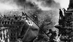 Выставка «Дорогами войны и мира Евгения Халдея»