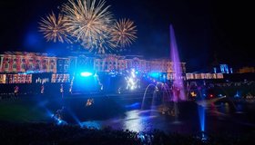 Осенний праздник фонтанов в Петергофе - 2025