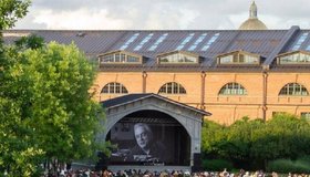 Летний кинотеатр в Новой Голландии продолжает показы
