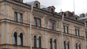 КГИОП обратился в суд с требованием обязать собственников и арендаторов Апраксина двора провести реставрацию фасадов