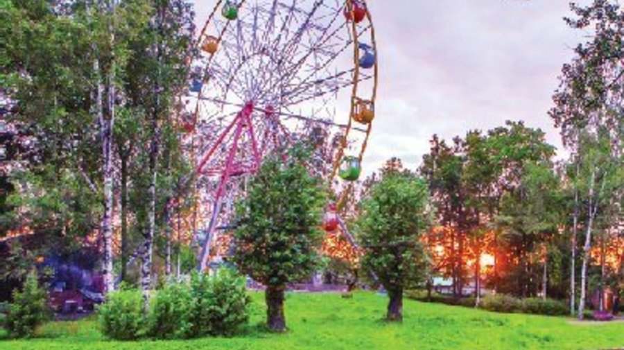 38-метровое колесо обозрения в парке им. И.В. Бабушкина