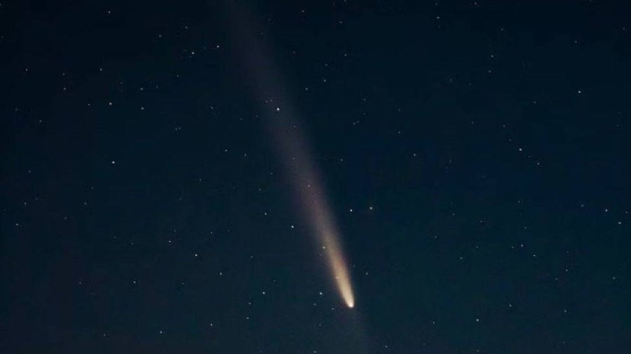 Редчайшая яркая комета сейчас видна над Россией