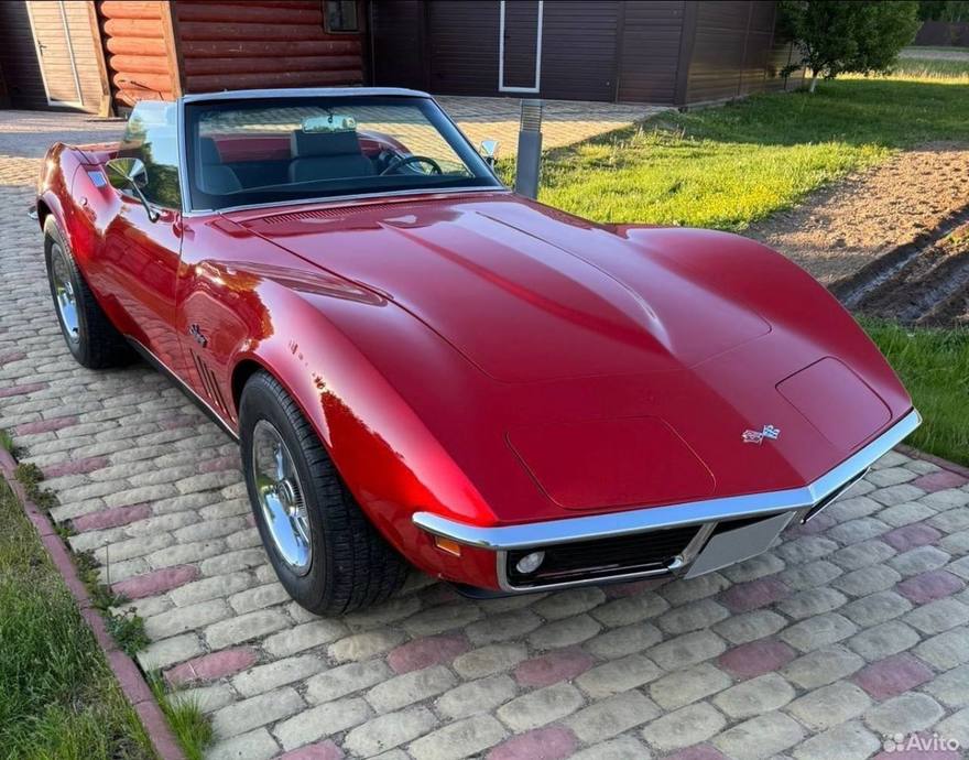 В Петербурге продают редкий Chevrolet Corvette 1969 года 
