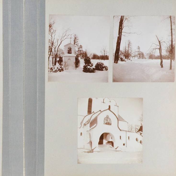 Альбом с фотками императрицы Александры Федоровны продали за 13 миллионов рублей на аукционе в Петербурге.