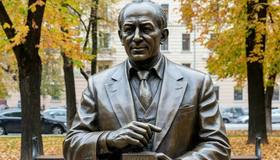 В Петербурге открыли первый в России памятник Исааку Дунаевскому