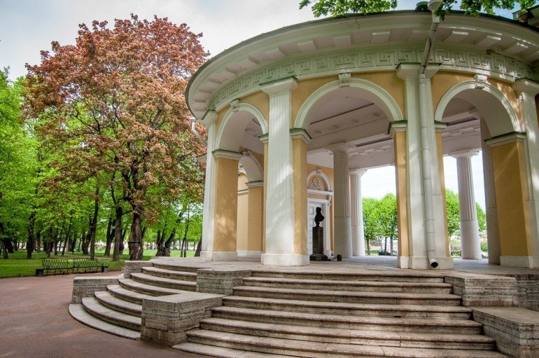 Михайловский сад
