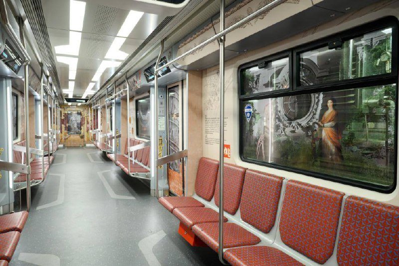 В Петербурге запустят два юбилейных поезда к 70-летию метро