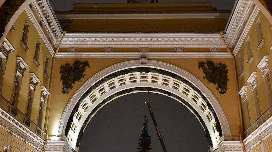 Главная ёлка Санкт-Петербурга будет установлена на Дворцовой площади к 20 декабря
