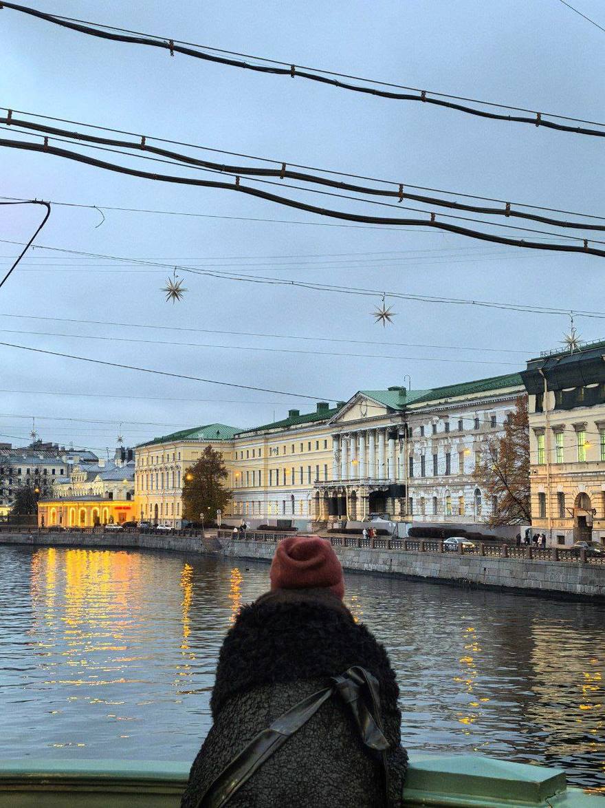 Петербург наполняется новогодней атмосферой 
