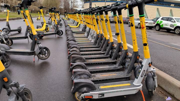 Кикшеринг — всё: в Питере остановили работу сервисы аренды электросамокатов.