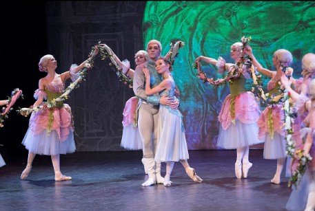 Балет «Щелкунчик» в атриуме Главного штаба