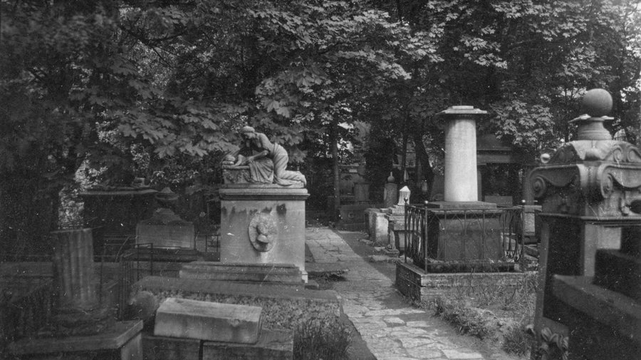 Лекция «Краткая история петербургских кладбищ»