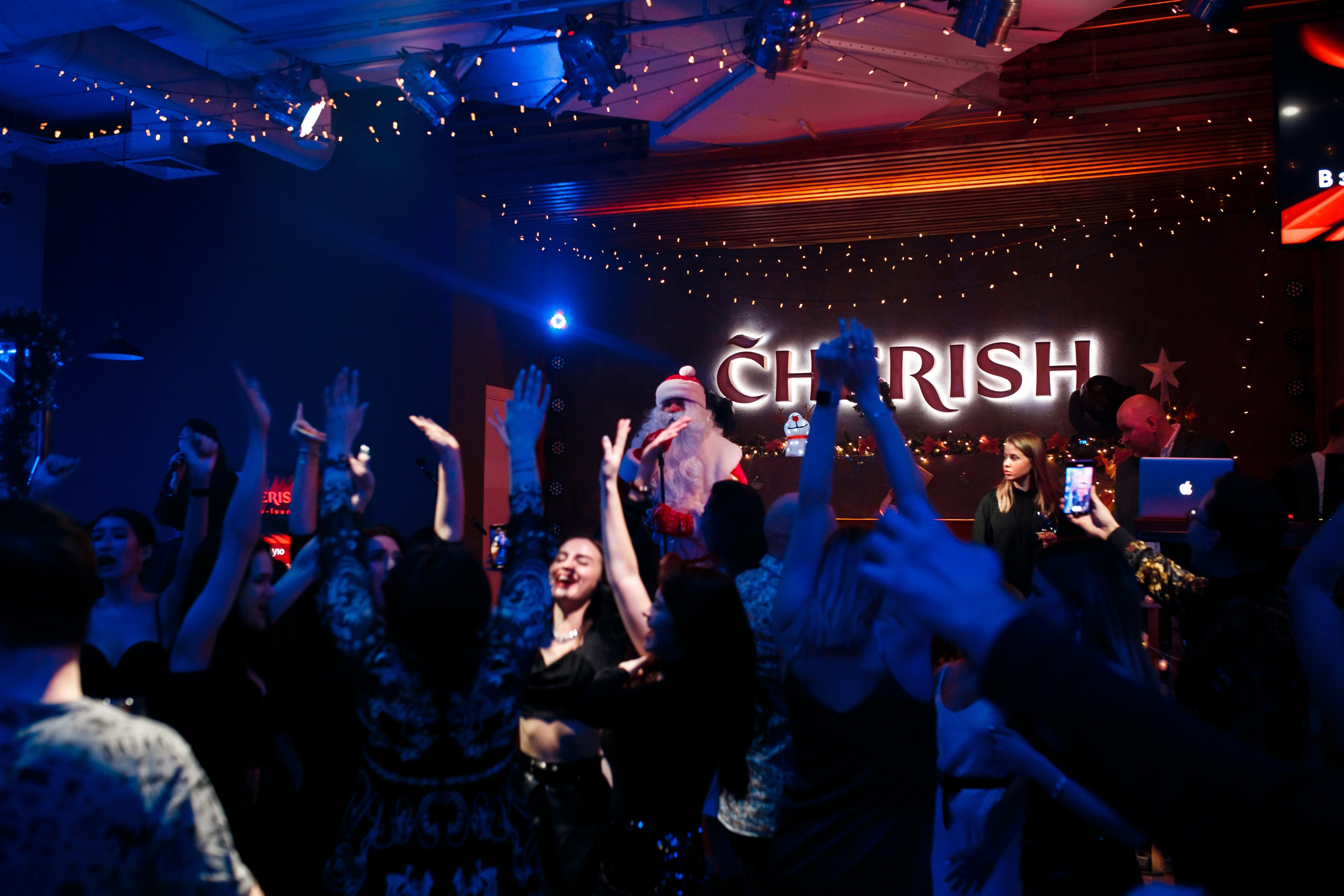 Репетиция Нового года в Cherish