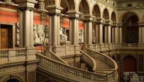 Новогодняя ярмарка «Елка под куполом» 