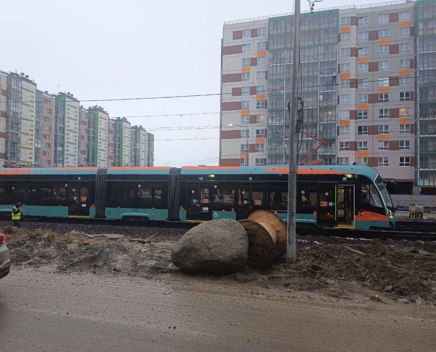 Новые вагоны трамвая обкатывают на будущей линии «Купчино — Шушары — Славянка»