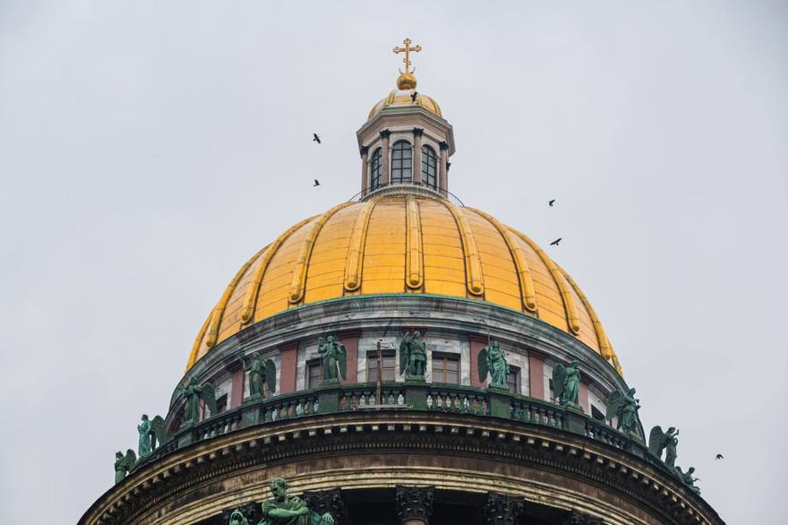 С Исаакиевского собора сняли строительные леса после реставрации балюстрады