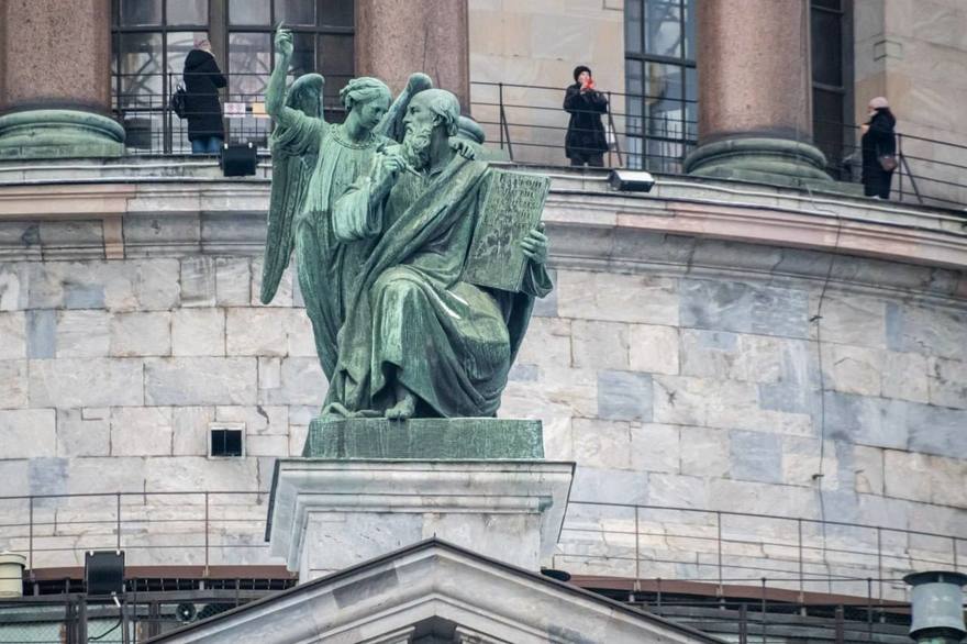 С Исаакиевского собора сняли строительные леса после реставрации балюстрады