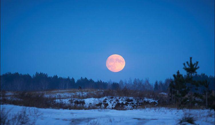 Жители планеты Земля в ночь с 4 на 5 декабря смогут увидеть суперлуние
