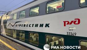 РЖД запустили на линии Москва — Нижний Новгород новый двухэтажный поезд «Буревестник», сегодня он принимает первых пассажиров.