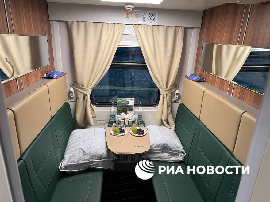 РЖД запустили на линии Москва — Нижний Новгород новый двухэтажный поезд «Буревестник», сегодня он принимает первых пассажиров.