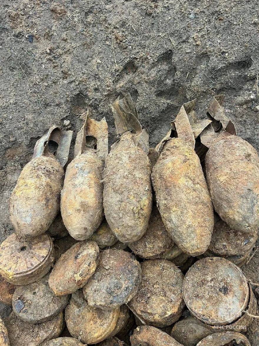 Во время земляных работ в Тосненском районе рабочие наткнулись на арсенал времён Великой Отечественной.