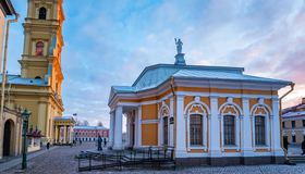 Топ зимних экскурсий от «Небанального Петербурга»