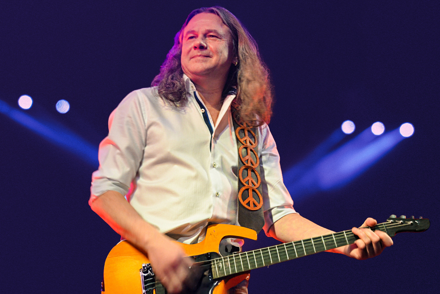 Концерт группы «Чиж & Co» на сцене Douglas