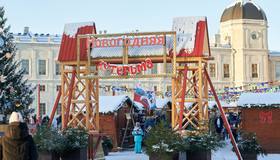 Фестиваль «Новогодняя кутерьма» каждый день проходит в Гатчинском парке.