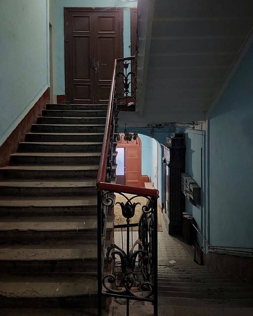 Печь царских времен отреставрировали в парадной доходного дома А. А. Смирнова. волонтеры «Гэнг»