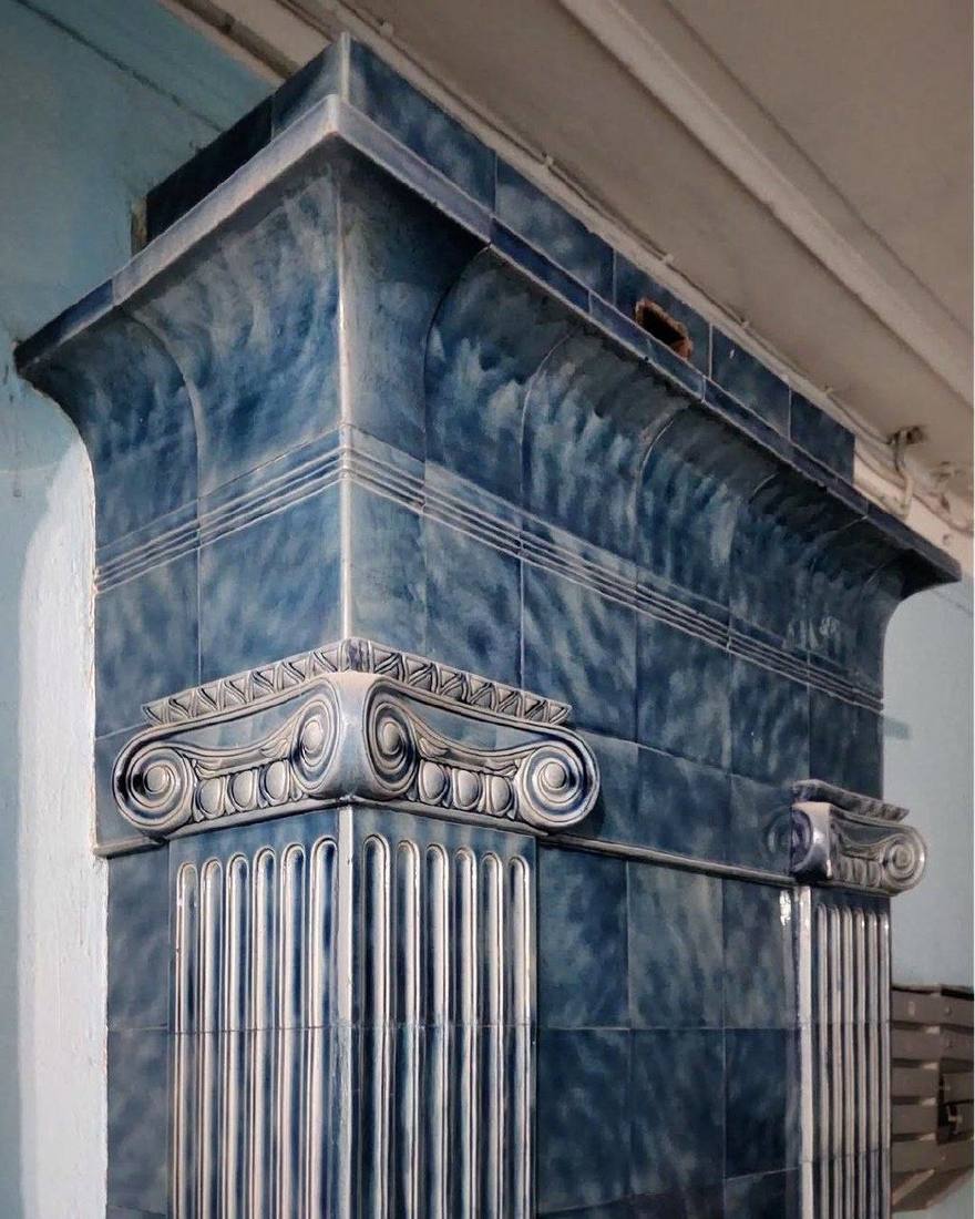 Печь царских времен отреставрировали в парадной доходного дома А. А. Смирнова. волонтеры «Гэнг»