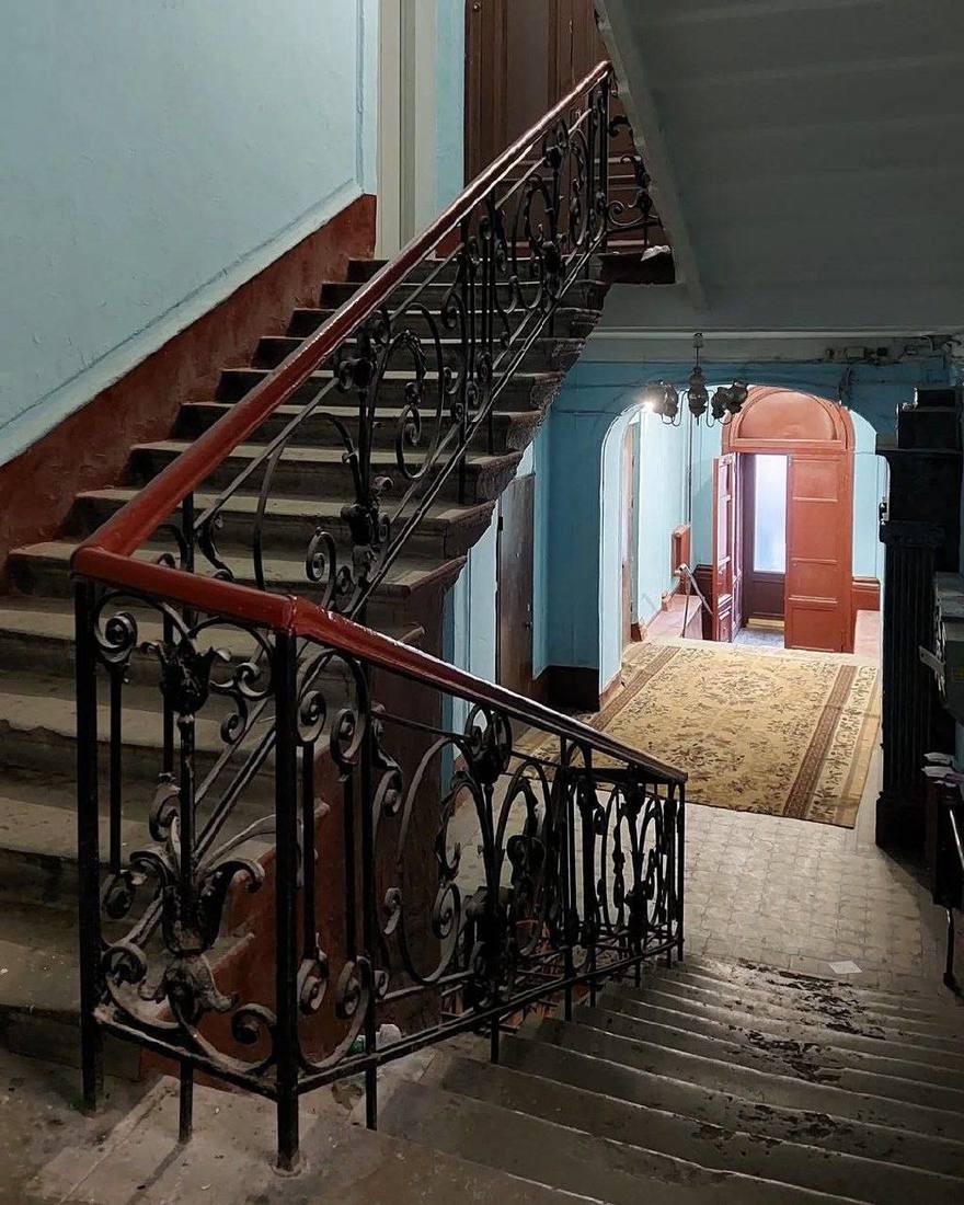 Печь царских времен отреставрировали в парадной доходного дома А. А. Смирнова. волонтеры «Гэнг»