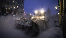 В Петербурге на уборку улиц от снега вышли 3,5 тысячи дворников