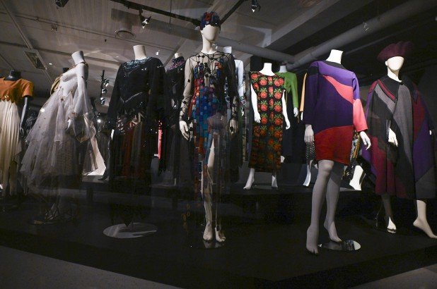 Выставка «Петербургский стиль. Модельеры Северной столицы. 1980–2010 годы»