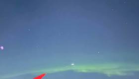 Полярное сияние сопровождало рейс из Екатеринбурга в Петербург.