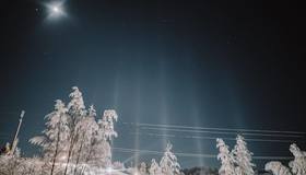 Световые столбы появились в Токсово.