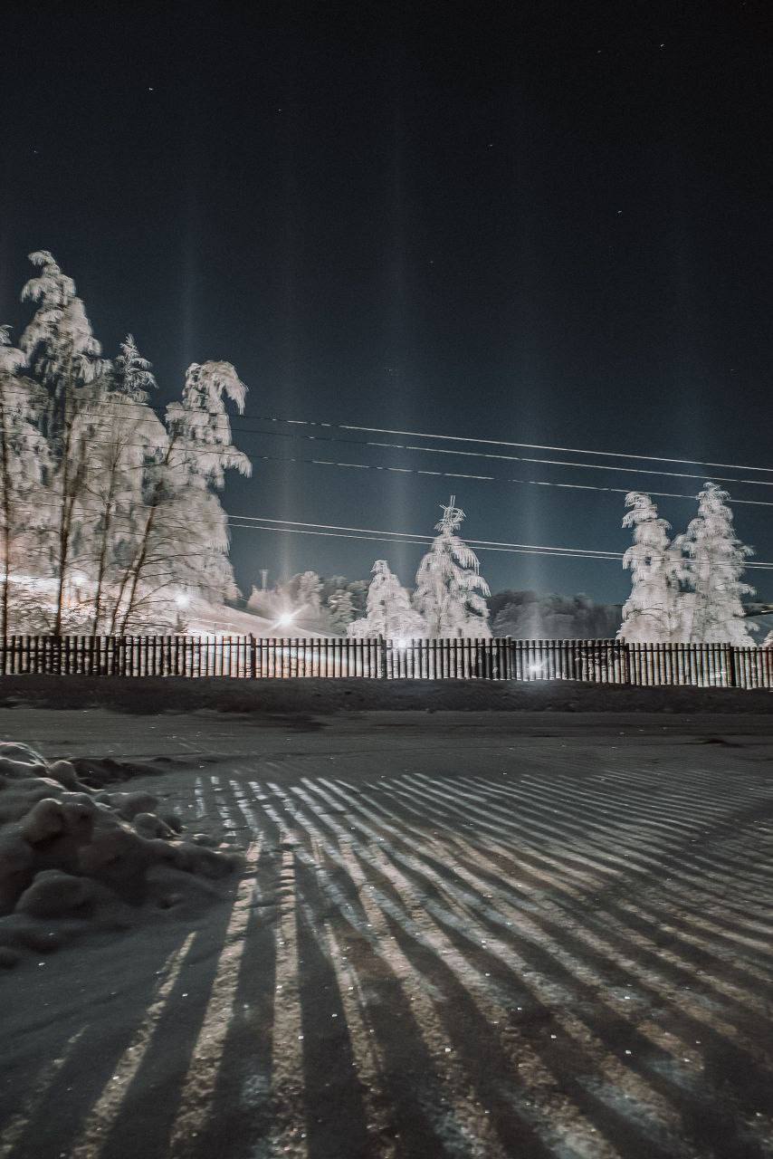 Световые столбы появились в Токсово.