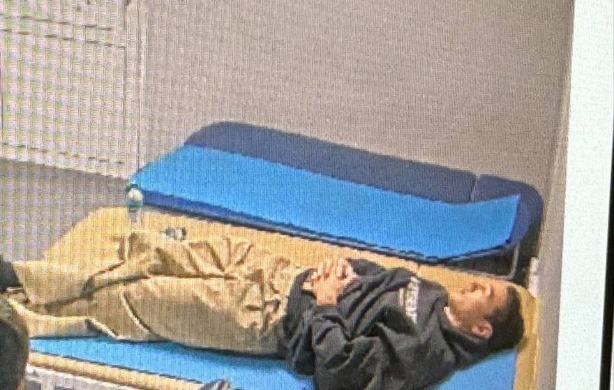 Нурлан Сабуров заявил, что не владеет русским языком и попросил предоставить ему переводчика