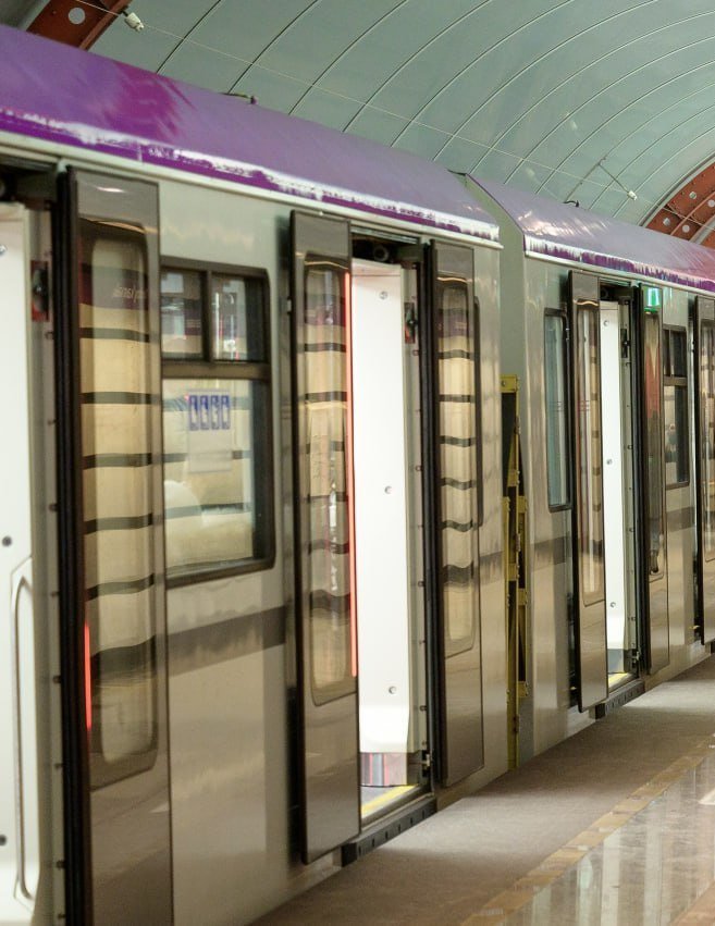 Первый фиолетовый «Балтиец» вышел на фиолетовую линию петербургского метро.
