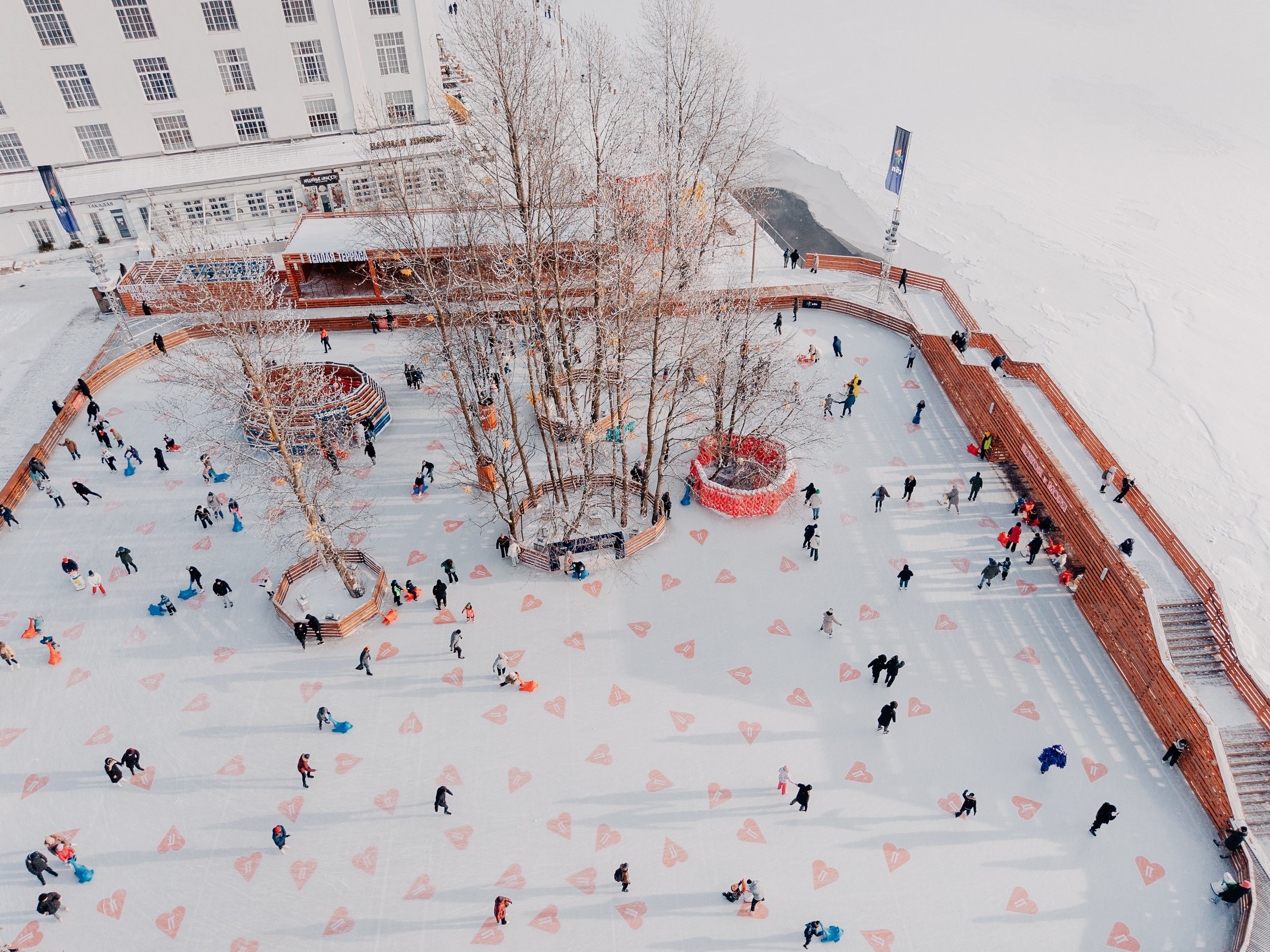 Каток тут рядом: День всех влюбленных на «Катке у моря»