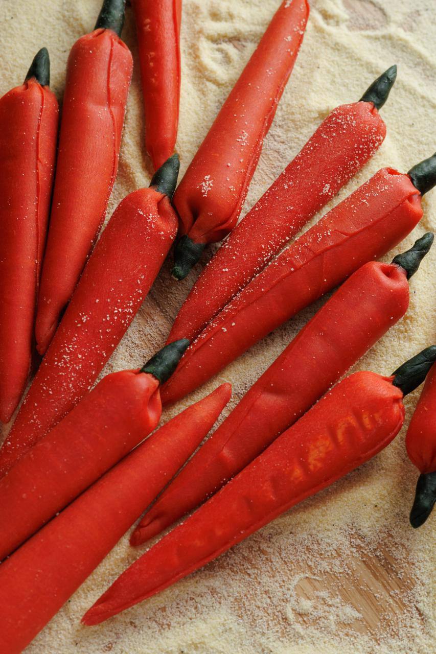 Петербургский ресторан запустил доставку пасты в форме морковок и лимончиков