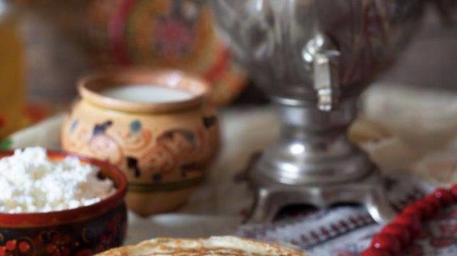 В петербургском Доме книги 20 февраля с 14:00 до 17:00 пройдет масленичная акция: за каждую покупку посетителям будут дарить румяный блинчик от кафе «Вихри» 