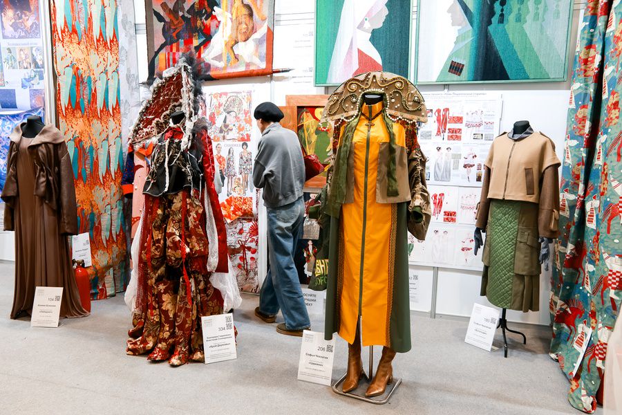 Выставка «Индустрия моды»